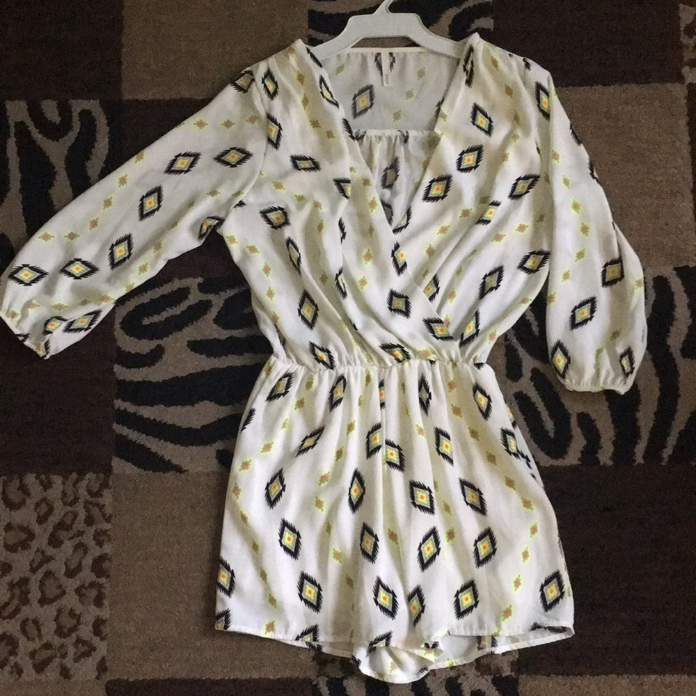 Small romper - Picture 2 of 2